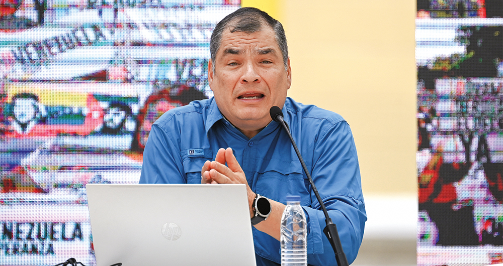  Villavicencio fue uno de los más duros opositores de Rafael Correa. El expresidente lo persiguió e insultó. 