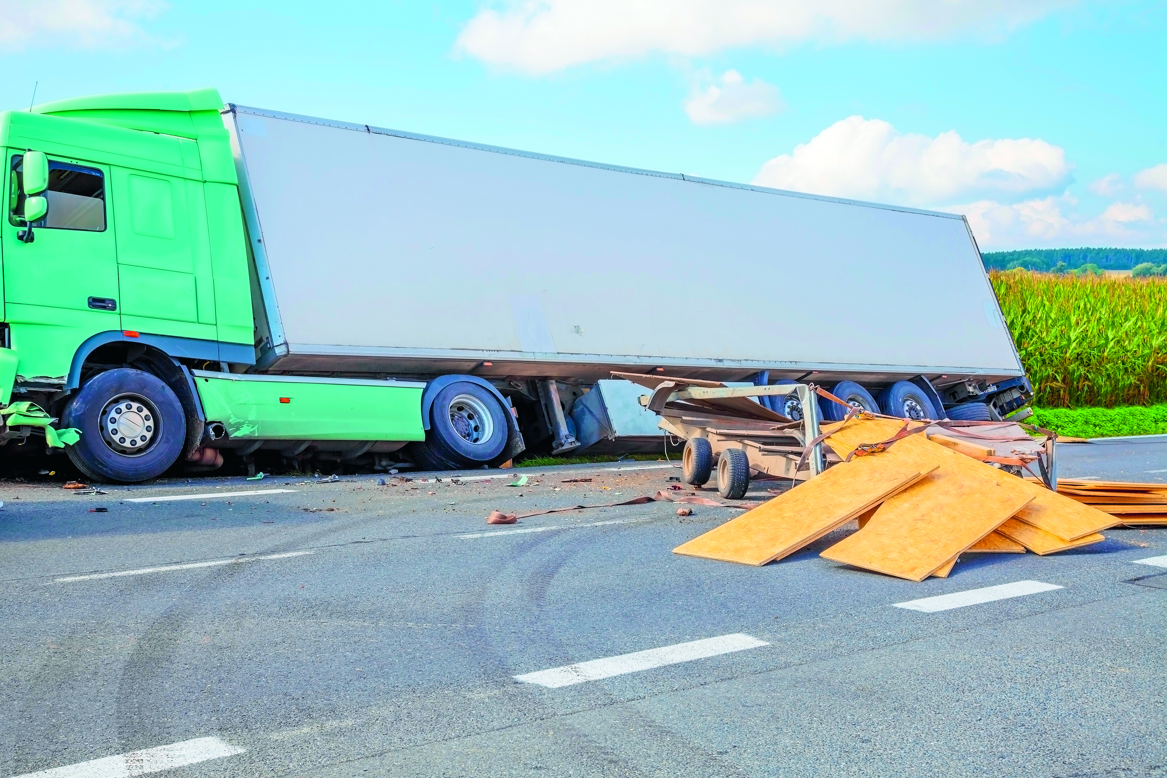 173.018 camiones, entre carrotanques, furgones, remolcadores, remolques, chasises y volquetas, cuentan con una póliza todo riesgo, en Colombia.