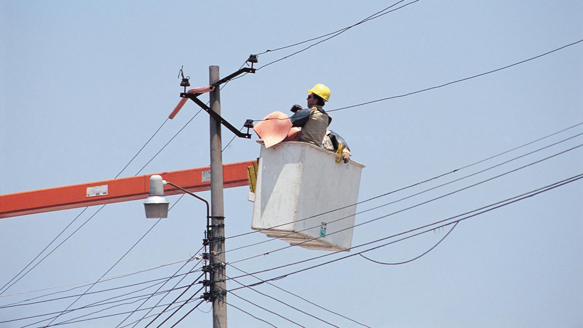 Poste Eléctrico Recuperado