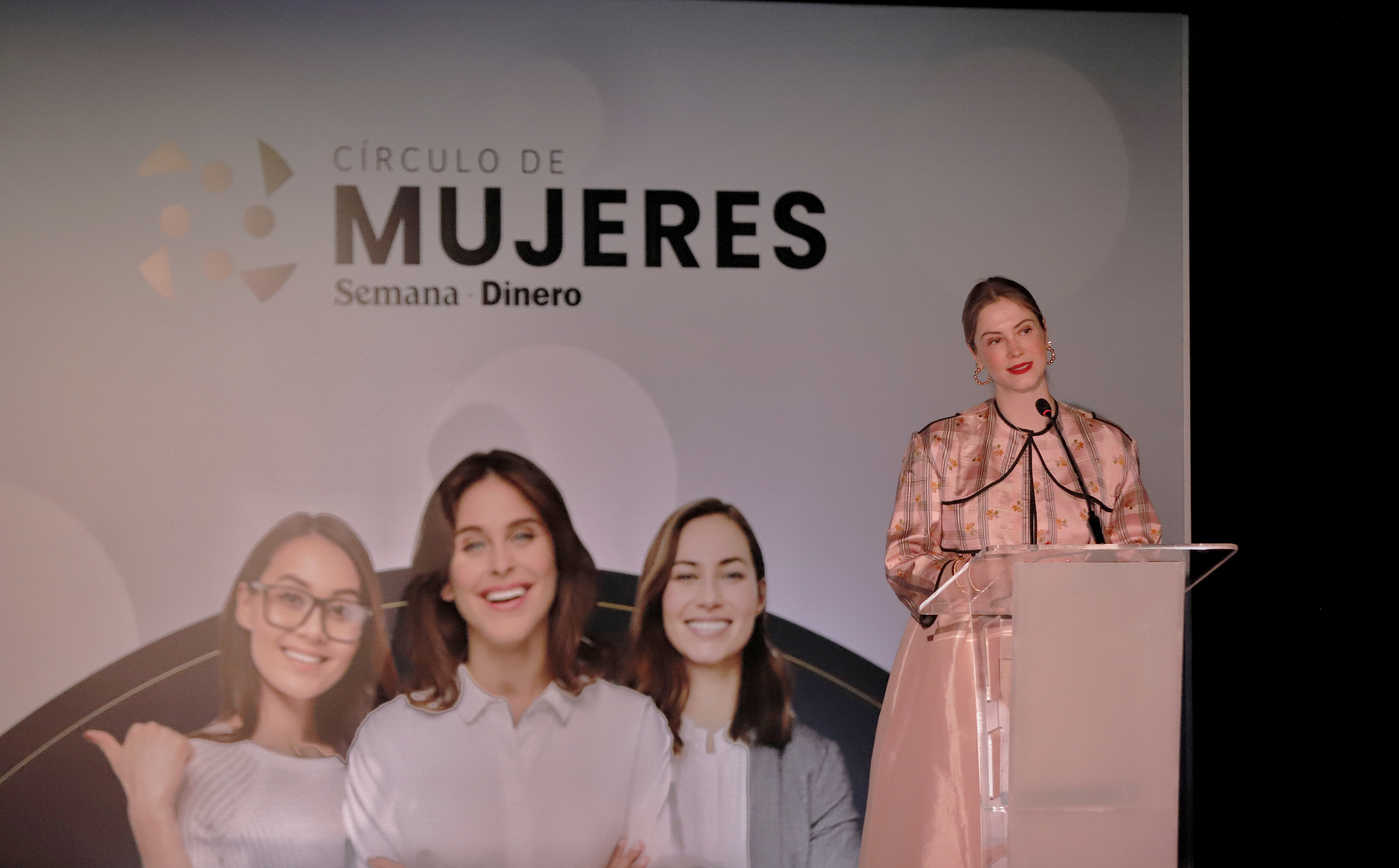 Eleonora Morales, Empresaria De Moda.