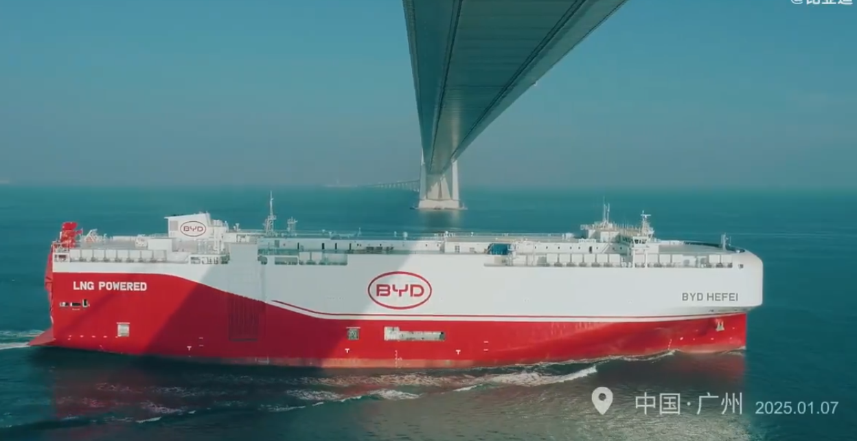 Esta nave transportará vehículos a Europa y América.