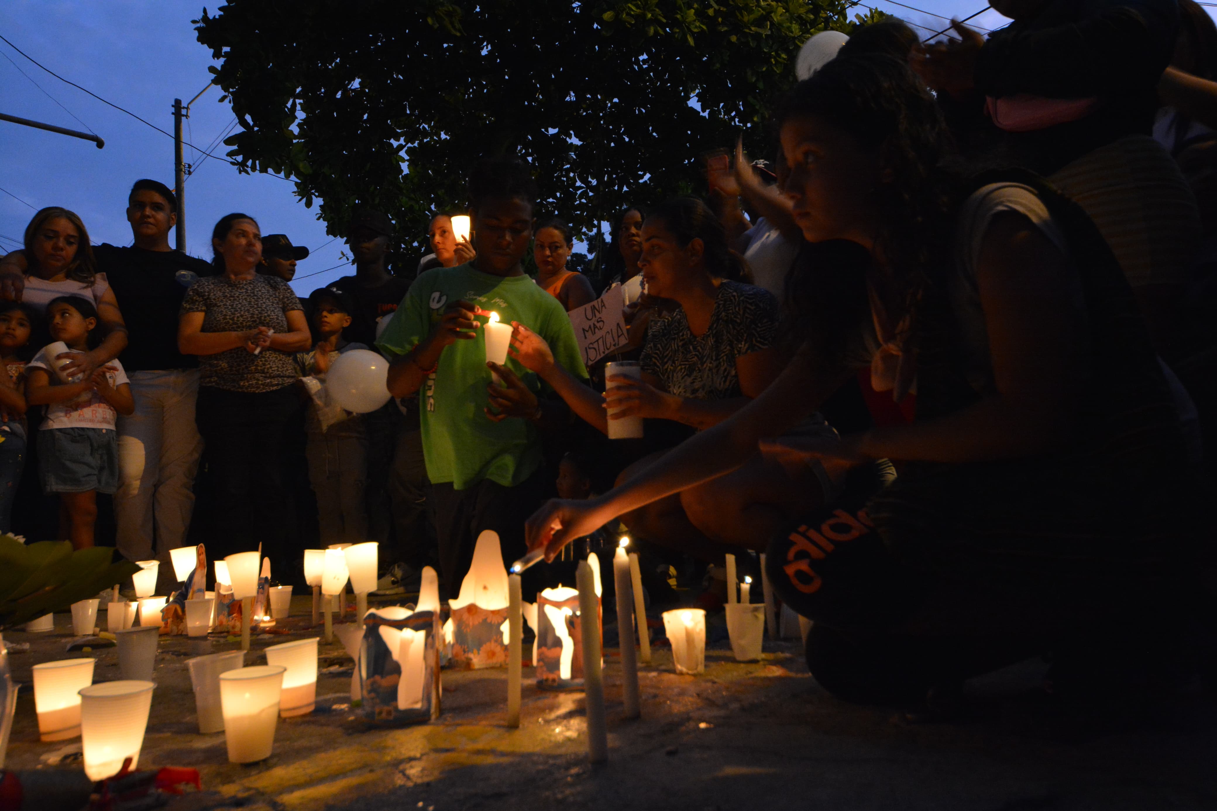 Plantón en el barrio San Judas Tadeo en Cali por el asesinato de la niña Michelle González