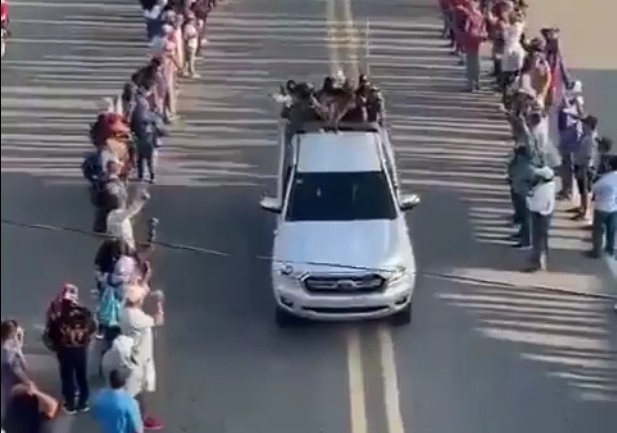 El desfile se llevó a cabo en carreteras mexicanas.