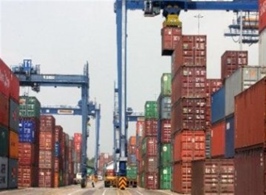 Las ventas de productos tradicionales crecieron 34,2%, al pasar de US$1.414,6 millones a US$1.899 millones entre un año y otro. Según el Dane, este repunte obedeció fundamentalmente al aumento del 138,7% en las ventas de petróleo y sus derivados. 
