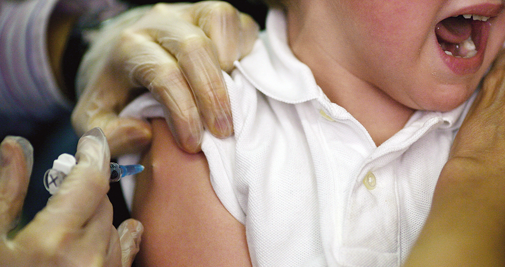 Aún muchos padres de familia se declaran escépticos ante la vacunación en niños de edades muy bajas. Alegan que todavía los estudios no demuestran la seguridad de la inmunización y piden esperar un tiempo más mientras se profundizan las investigaciones. 