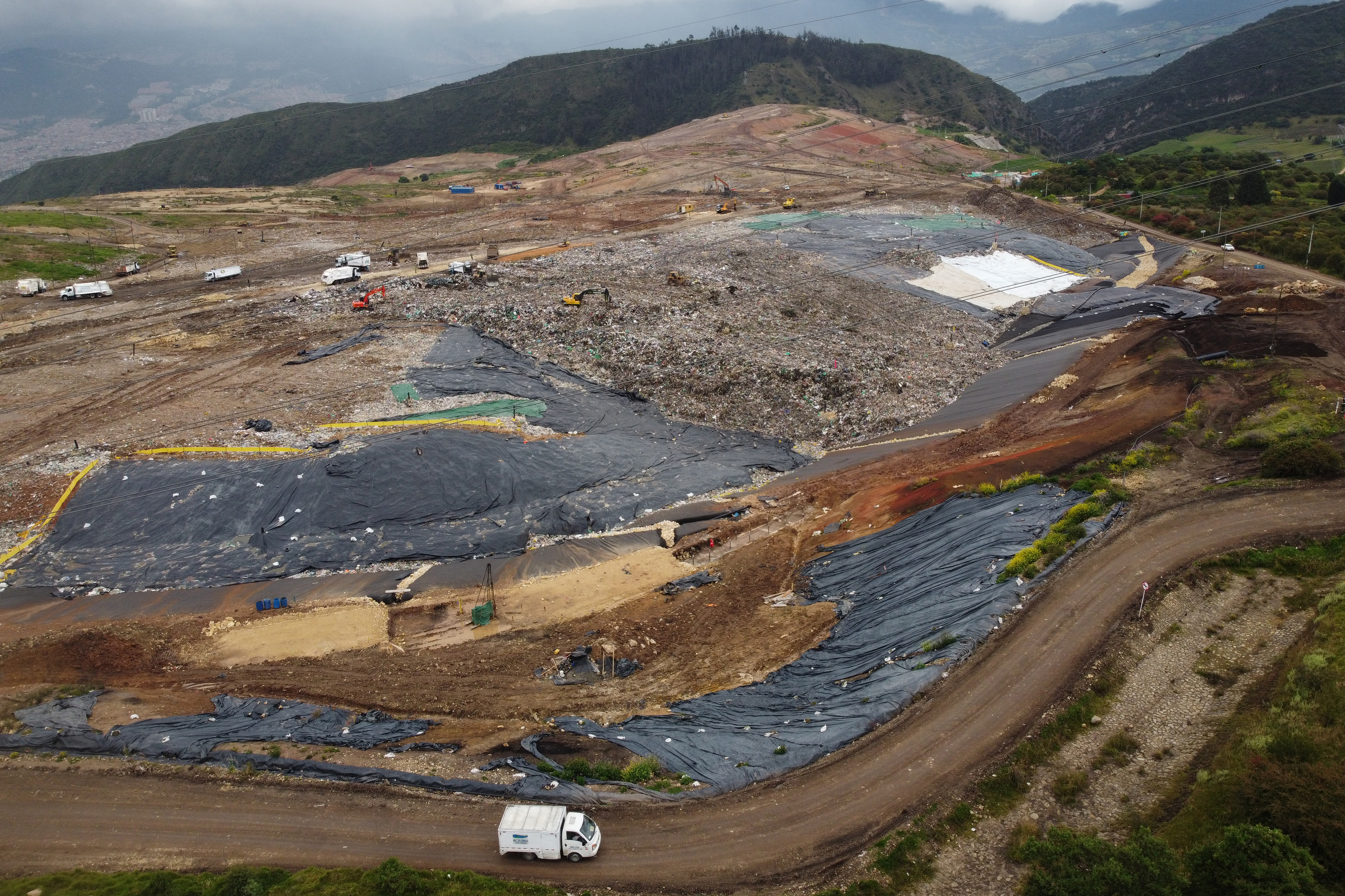Relleno Sanitario Doña Juana
principal vertedero de basura de Bogotá,