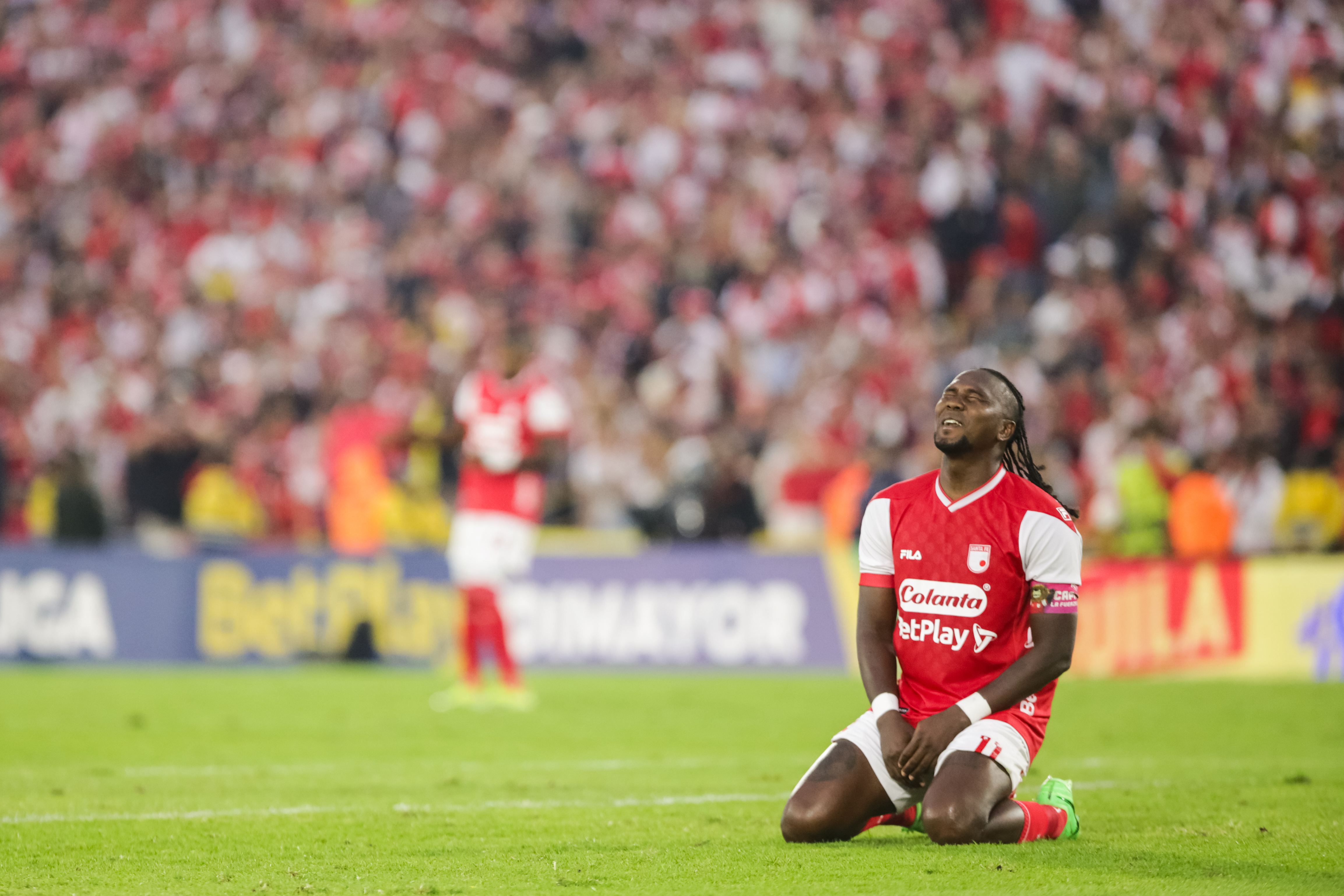 Hugo Rodallega se lamenta tras el empate de Santa Fe ante Nacional