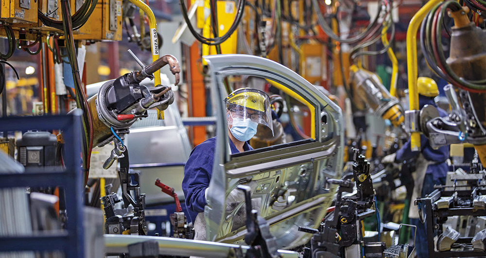  La compañía invirtió 300.000 millones de pesos en los últimos tres años, y planea mantener sus ventas al exterior en niveles de entre 35 y 40 por ciento de su producción total.