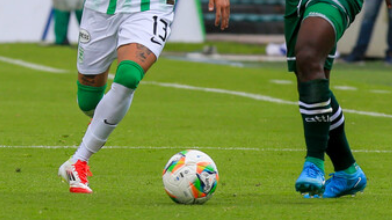 En Liga podría verse nuevo club con nombre renovado, colores y escudo.