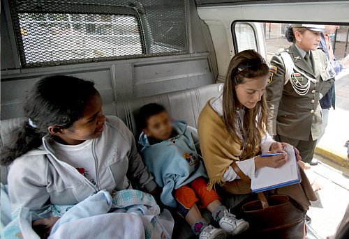 Según la alcaldesa de Chapinero, Blanca Durán, la situación de los niños que acompañaban a los manifestantes fue puesta a disposición de las autoridades correspondientes. 