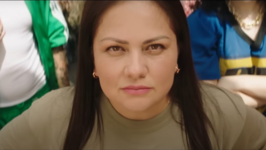 La boliviana aparece en el video de 'El Jefe', canción de Shakira