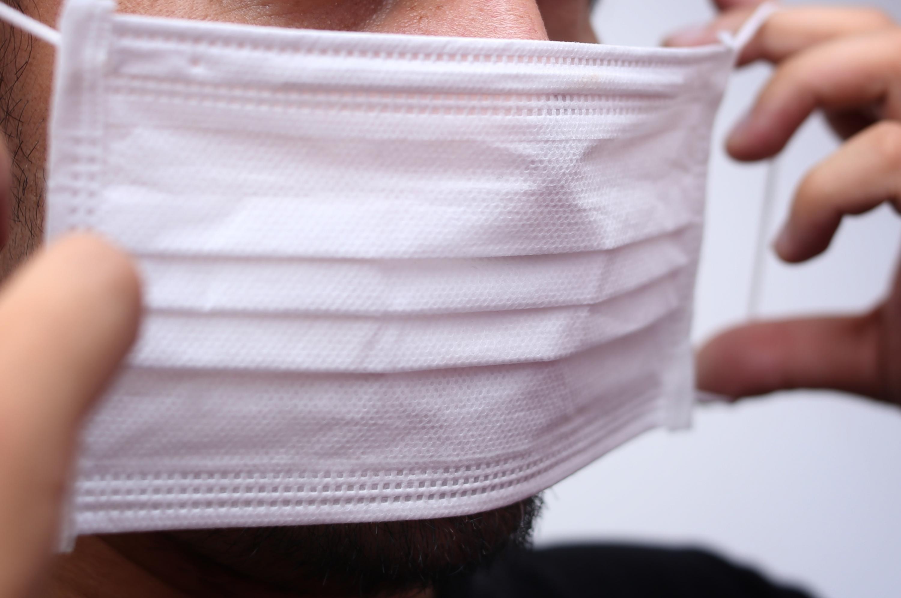 Los tapabocas, clave para que las personas salgan a las calles.