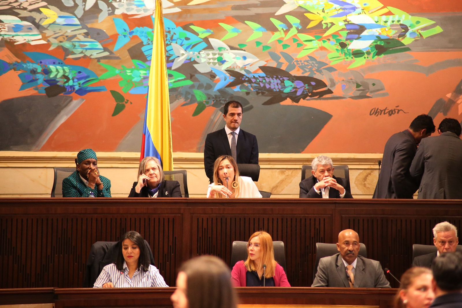Varios congresistas y bancadas manifestaron su preocupación frente al Plan Nacional de Desarrollo, afirmando que necesita varias modificaciones.