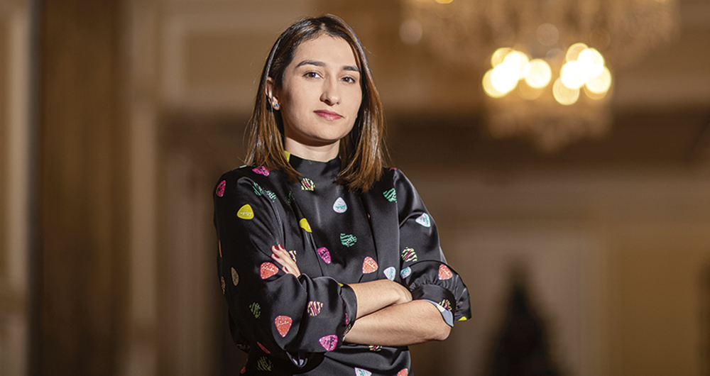  Laura Sarabia responde por la agenda del presidente, pero no es la responsable de las decisiones del mandatario a última hora ni de sus incumplimientos, cuestionados por la oposición. 