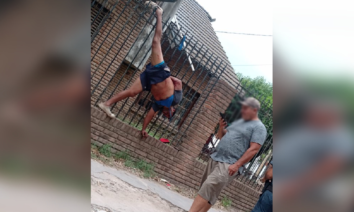 Ladrón quedó atrapado en la reja de casa hurtada y tuvo que ser 'rescatado' por la Policía.