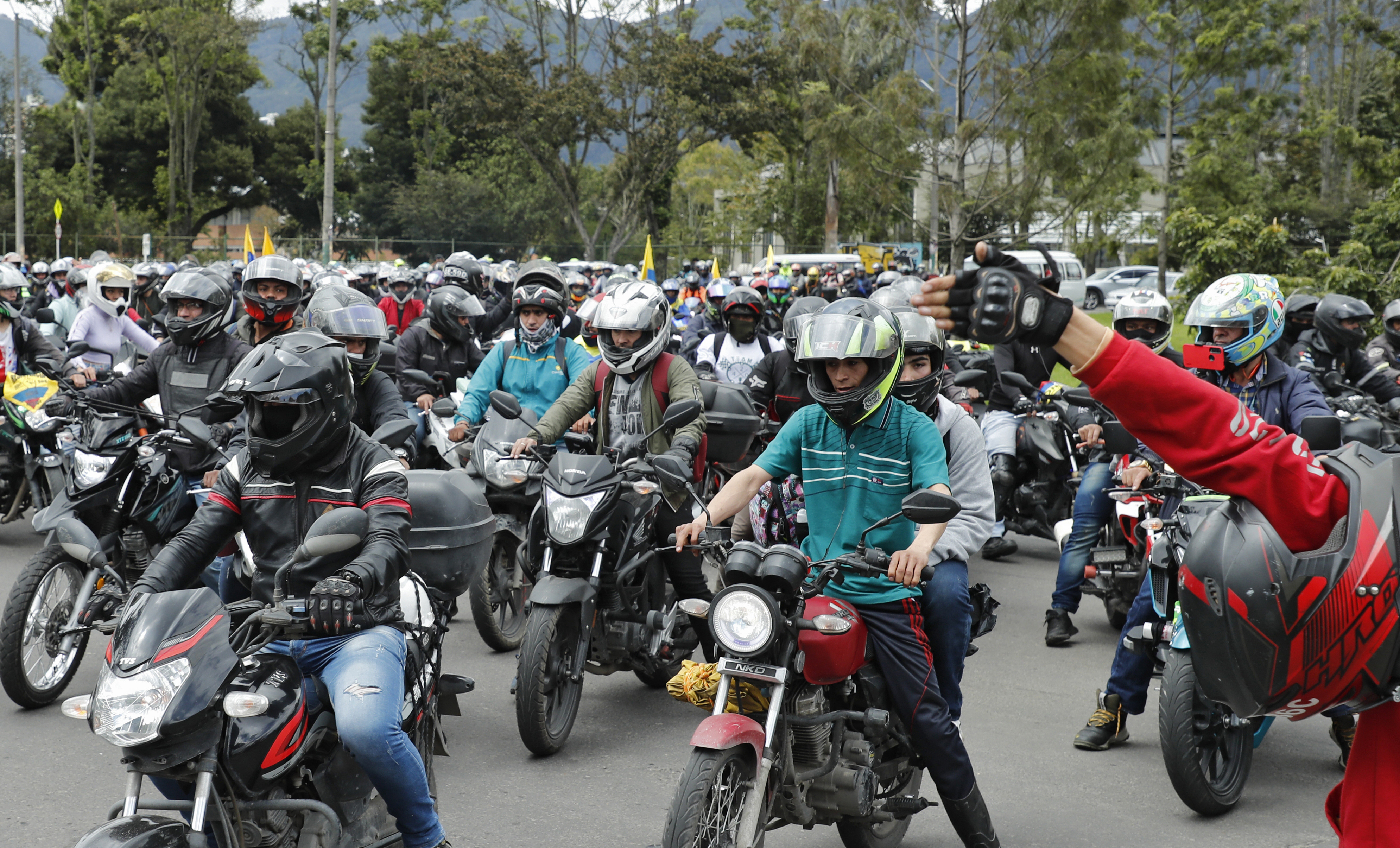 Motociclistas protestan en la capital debido a que la Alcaldía de Bogotá expidió el Decreto 270 de 2022.