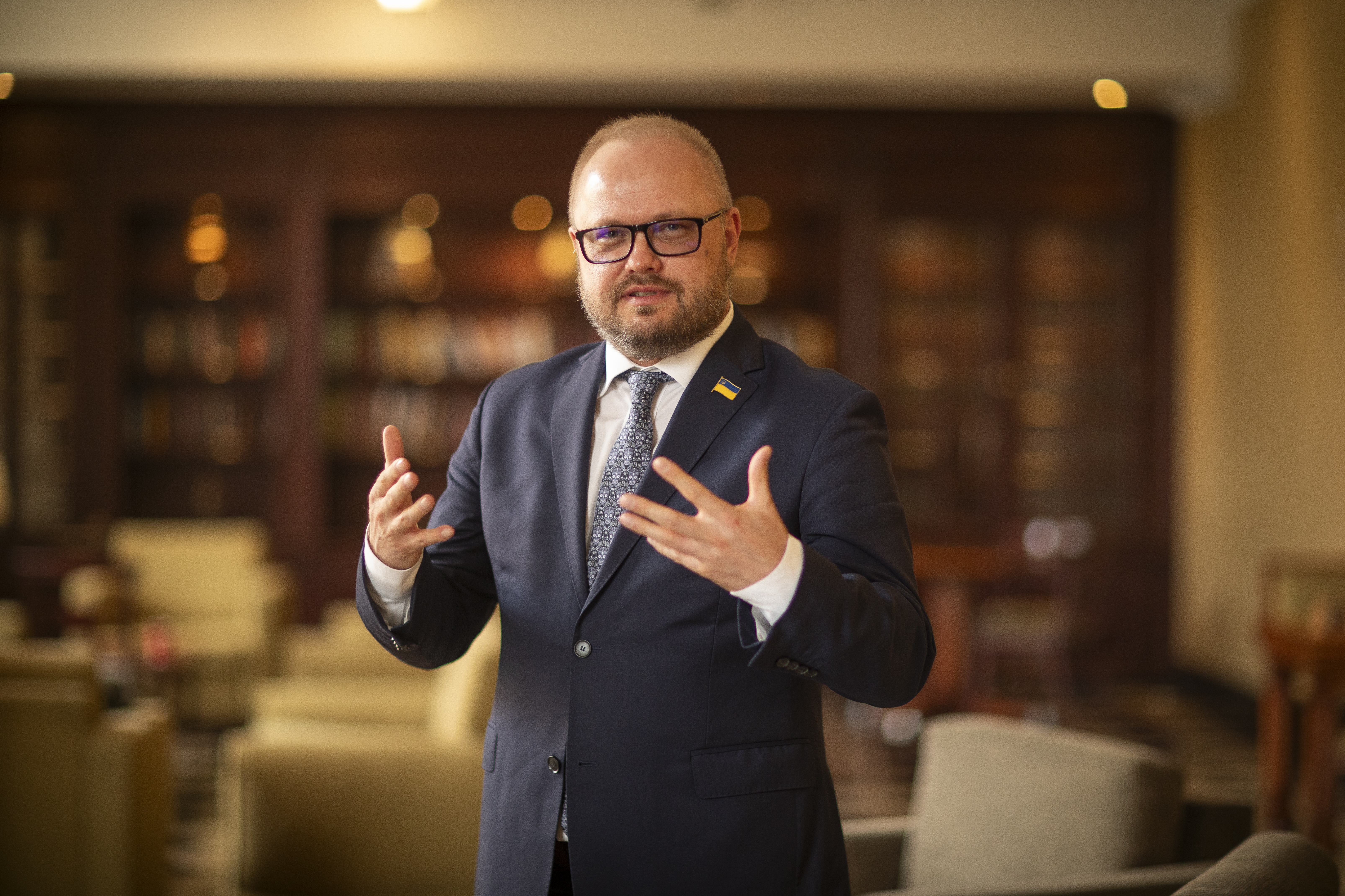 BOGOTA, COLOMBIA- FEBRERO 20: Yuriy Polyukhovych, embajador de Ucrania en Colombia en Febrero 20, 2025