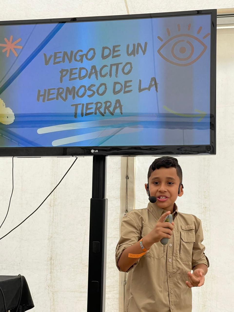 Thiago Rosero es un embajador del cuidado de las aves. Vive en Santander de Quilichao, pero ya es ponente en el mundo del cuidado de las aves.