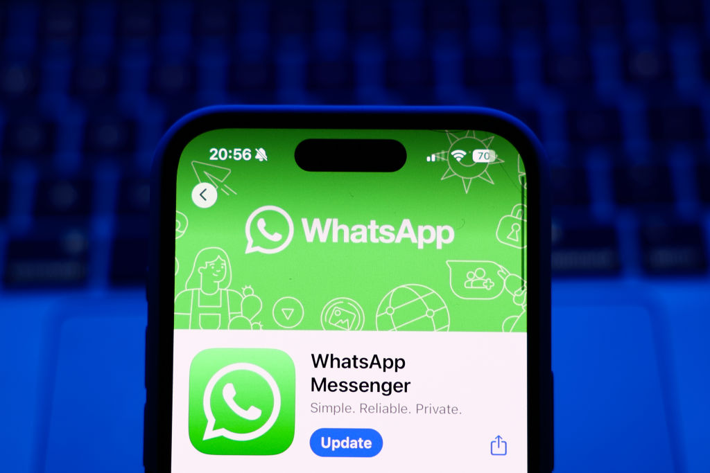 WhatsApp ha anunciado que, a partir del 1 de noviembre de 2024, dejará de ser compatible con varios modelos de teléfonos, lo que afectará a los usuarios de dispositivos más antiguos que no cumplen con los requisitos técnicos necesarios.
