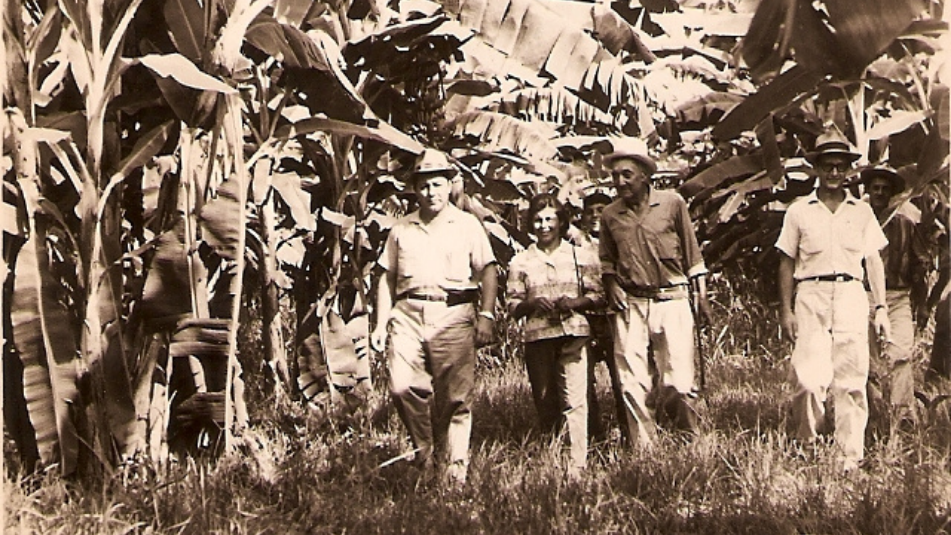 Las caminatas por la finca Leonor Emilia se convirtieron en una tradición para la familia Garcia.