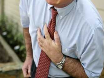 El masaje cardio-respiratorio y el uso de un desfribilador, una vez presentado el infarto, eleva las posibilidades de sobrevivir de una persona.