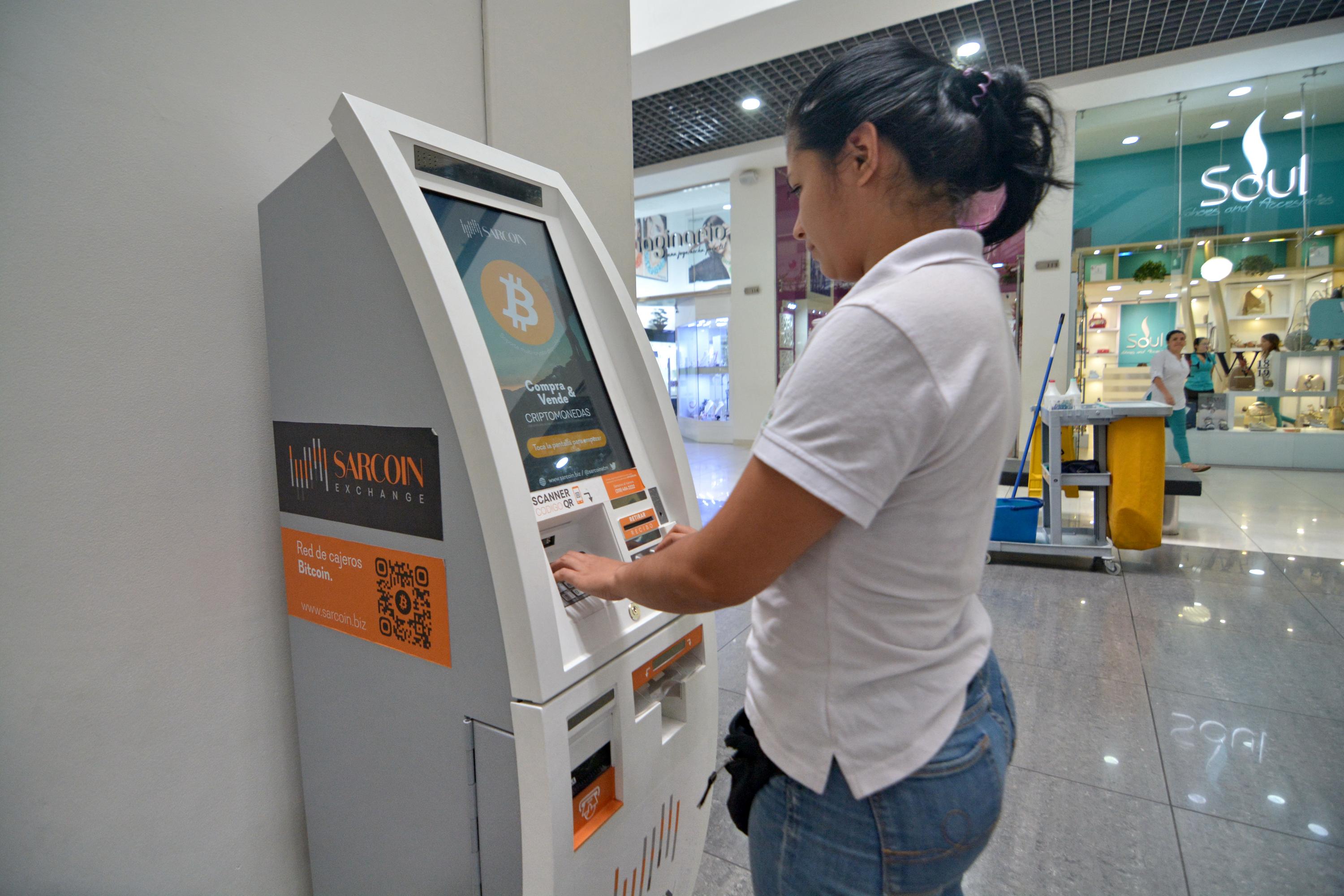 Así funcionan en Cali los 4 cajeros donde se compra y se vende monedas  virtuales - El País