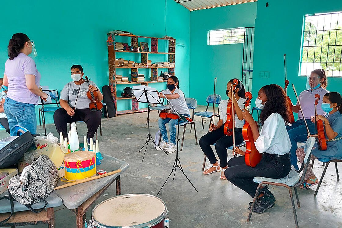 El programa formativo ha llegado a casi 400 niños entre los 11 y 17 años en Turbo, Currulao, Apartadó, Carepa y Chigorodó, en Antioquia.