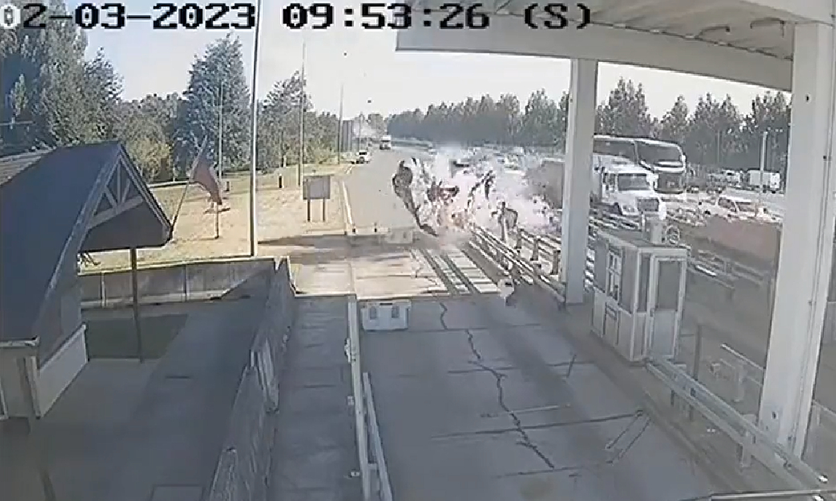 Accidente de tránsito en peaje de Chile