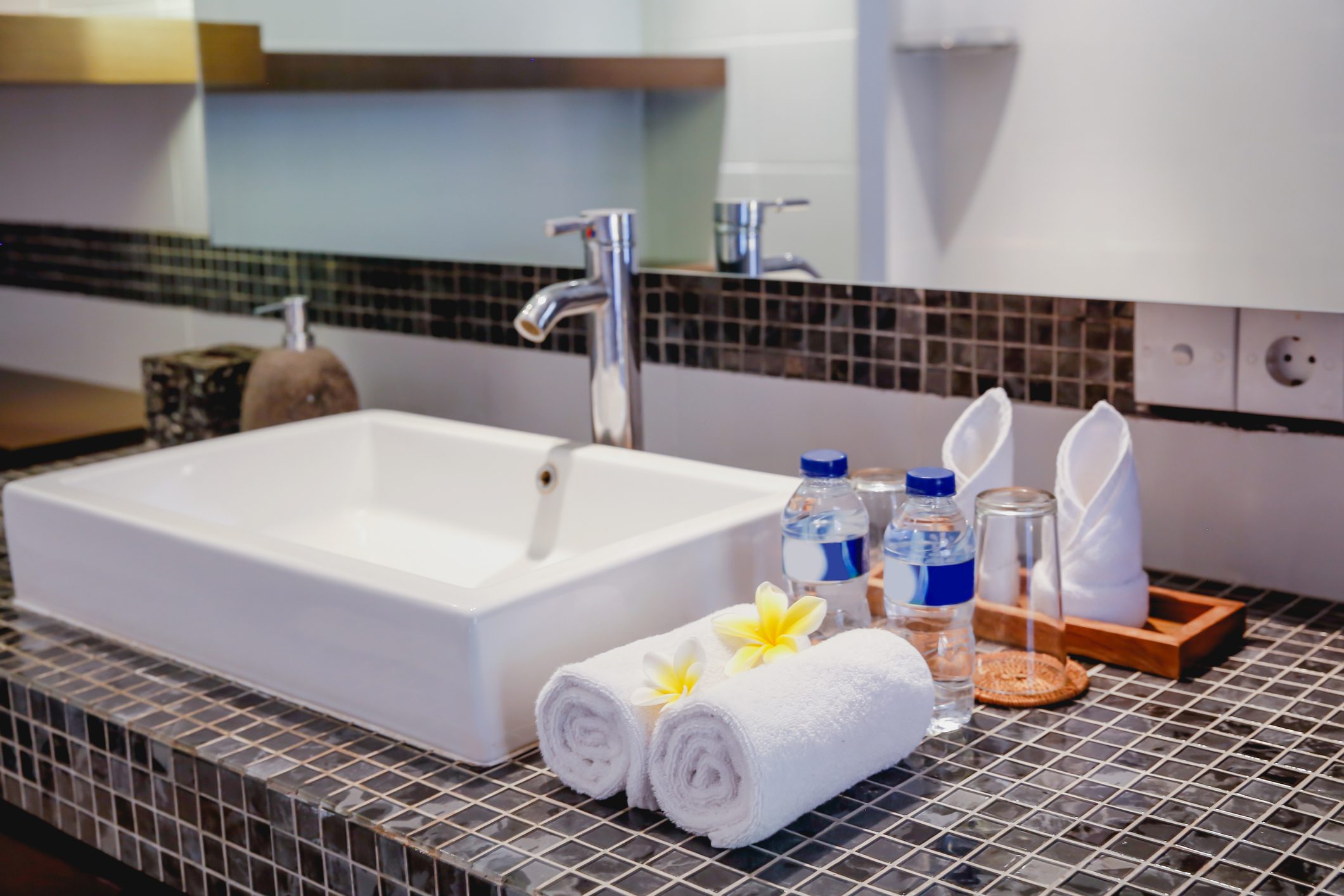 En respuesta al racionamiento de agua, los ciudadanos de Bogotá implementan un truco simple pero efectivo en sus baños.