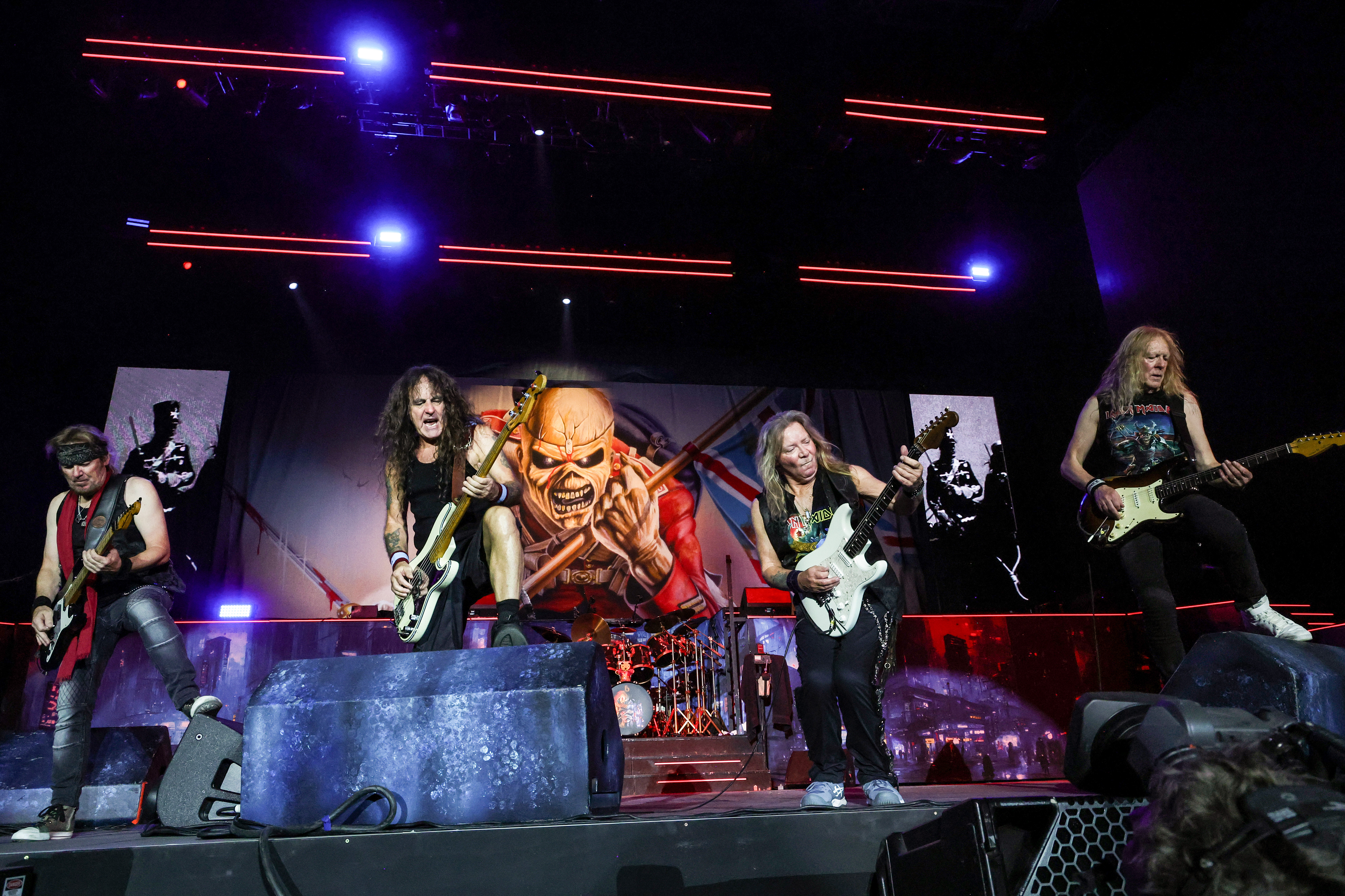 Adrian Smith, Steve Harris, Dave Murray, y Janick Gers de Iron Maiden.