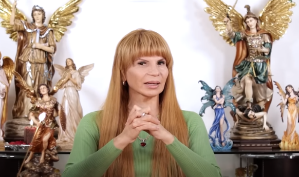 La astróloga cubana da sus predicciones a través de las redes sociales.