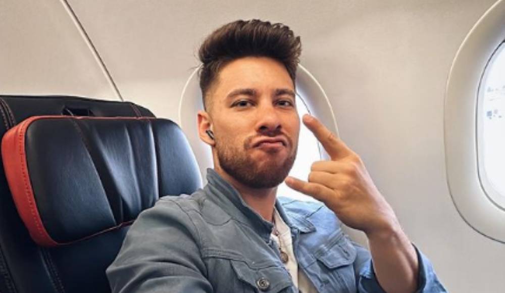 El cantante participó en otro reality tiempo atrás.