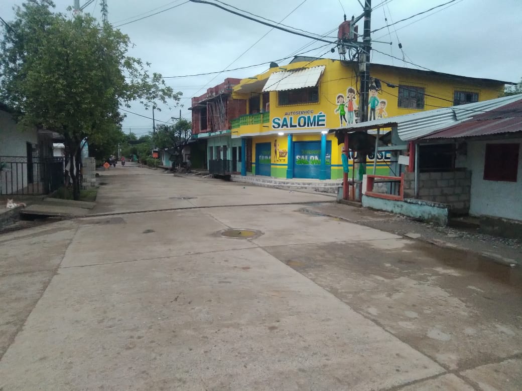 Comercio cerrado por el supuesto paro armado del Clan del Golfo en Antioquia.