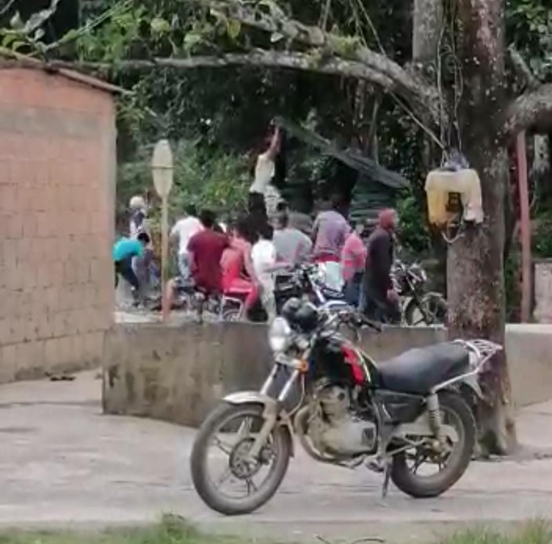 Como resultado seis personas heridas y una sin vida