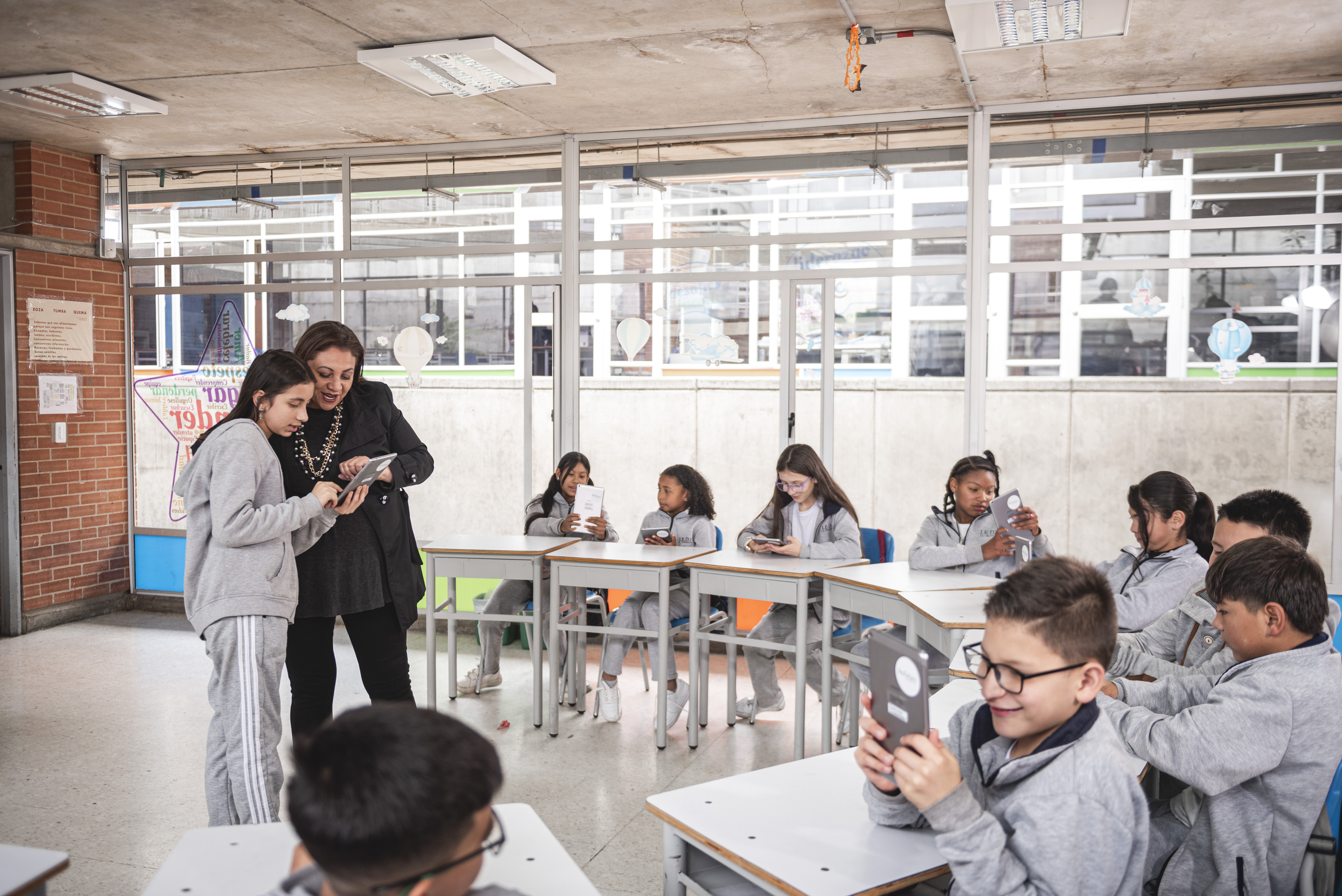La personalización del aprendizaje y la atención a las necesidades especiales son algunas de las oportunidades de la inteligencia artificial en las aulas.