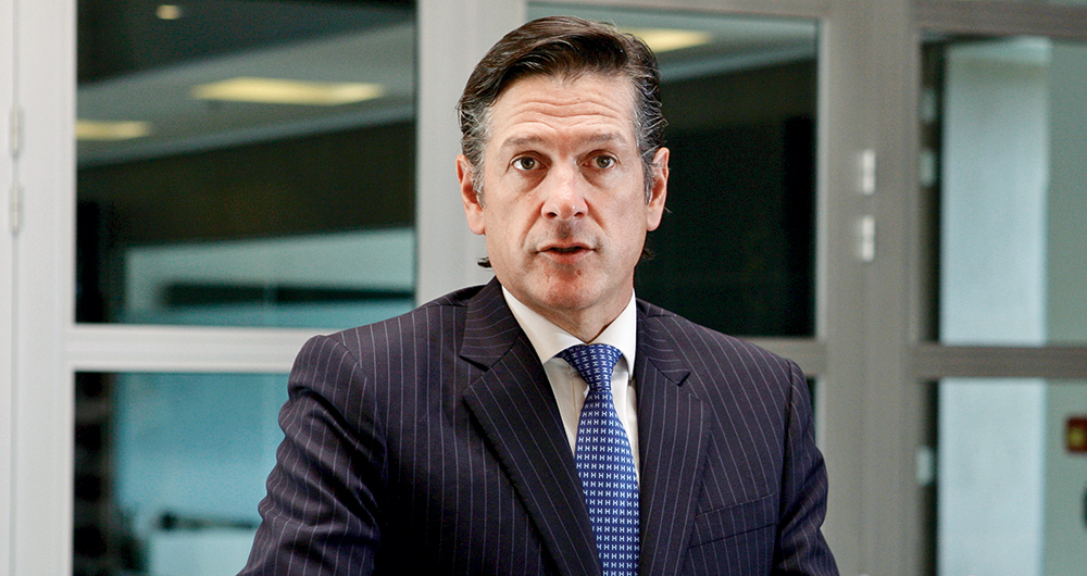 Ernesto fajardo Presidente de Alpina