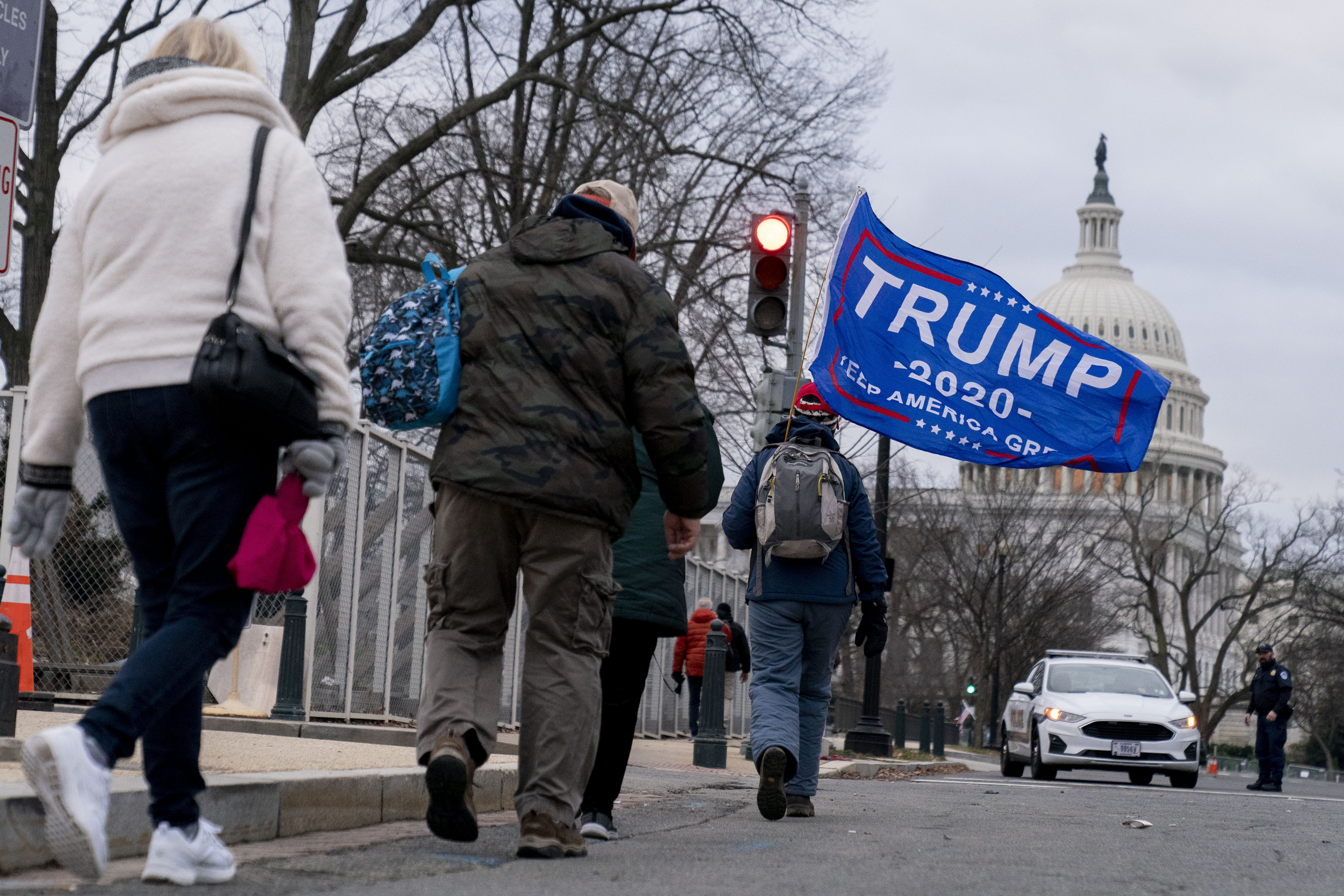 Caos en Washington: Muere mujer herida en los disturbios del capitolio