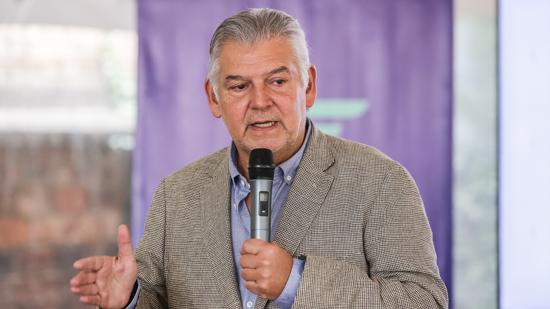 BOGOTÁ, 2 de marzo de 2023 -  El presidente de Fenalco, Jaime Alberto Cabal, da una rueda de prensa donde presento la gran encuesta sobre el proyecto de la Reforma Laboral. (Colprensa-John Paz).