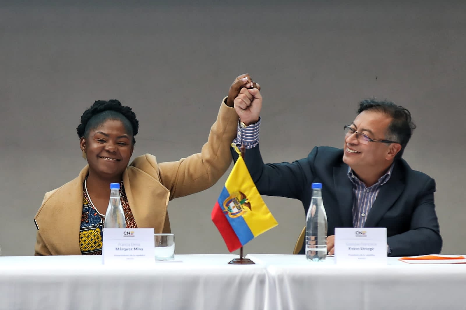 Entrega de credenciales al Presidente Electo Gustavo Petro y Vicepresidenta Francia Marquez