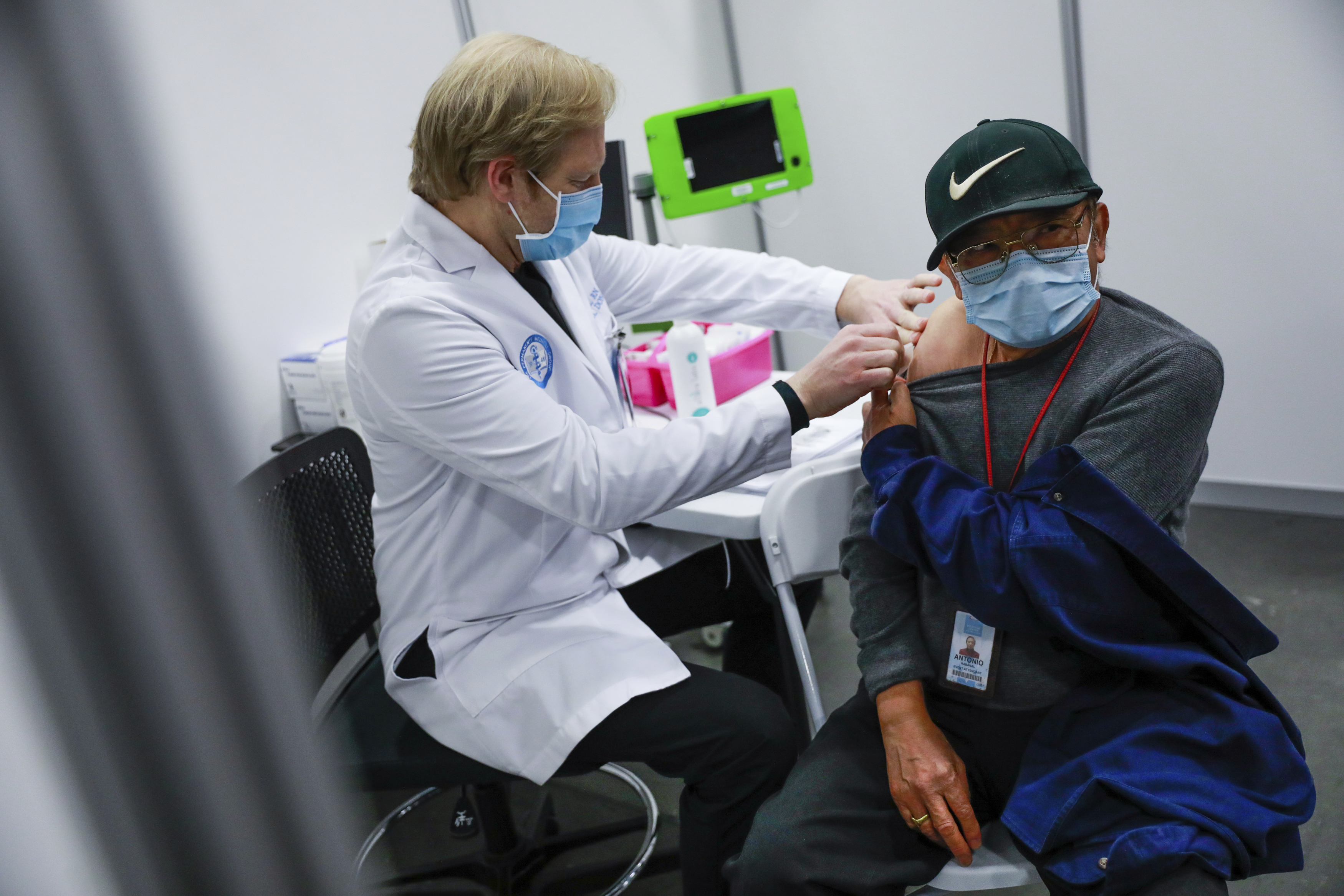 Vacunas en Colombia: ¿Cómo saber cuál es mi punto de vacunación y cómo cambiarlo?