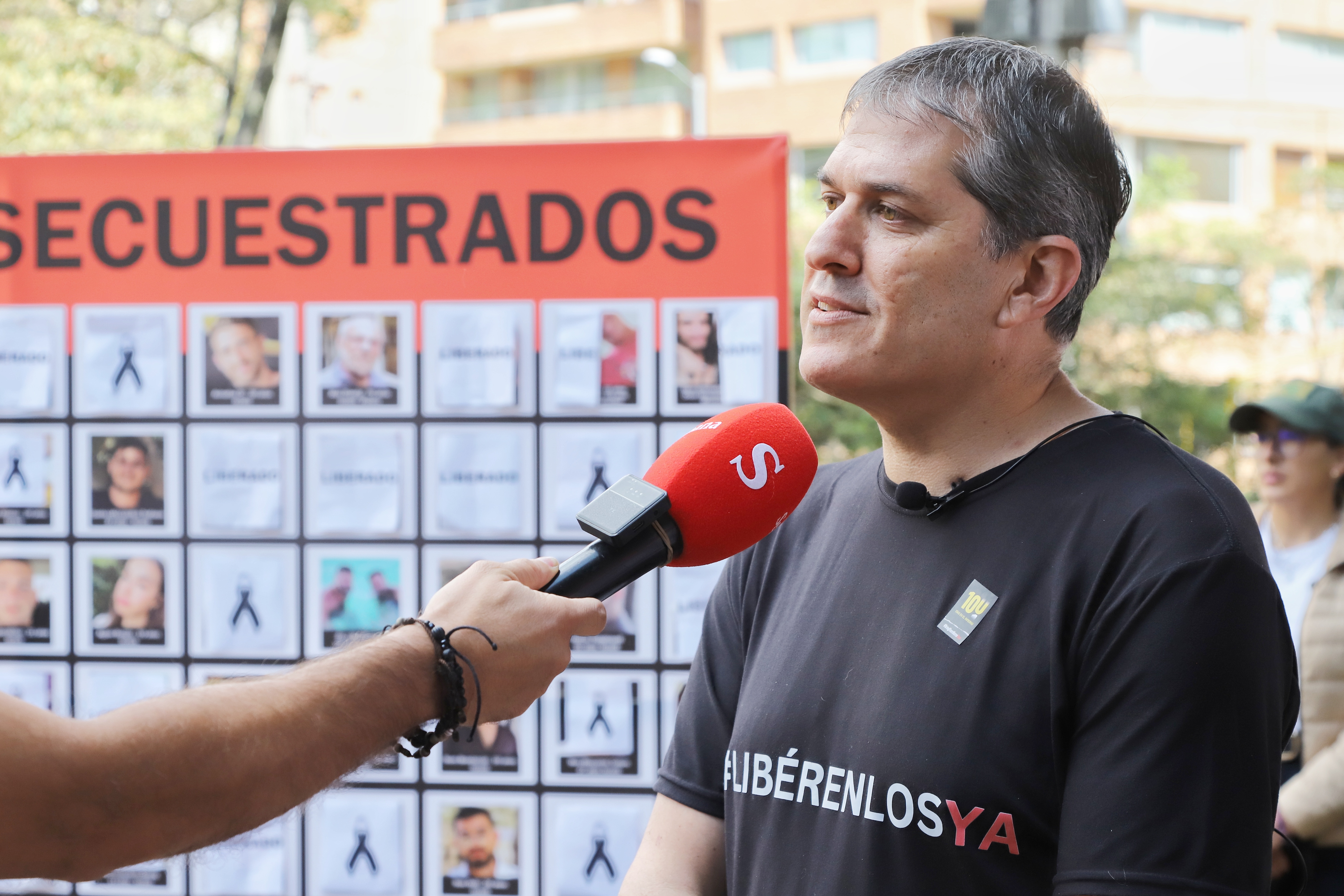 En el Parque de la 93, se reunen ciudadanos para exigir liberación de los secuestrados por parte de #Hamas