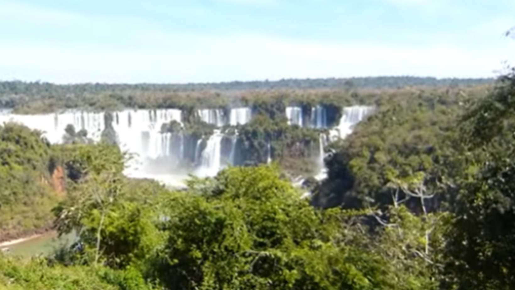 Las Cataratas de Iguazú en Argentina, una de las maravillas naturales del mundo.