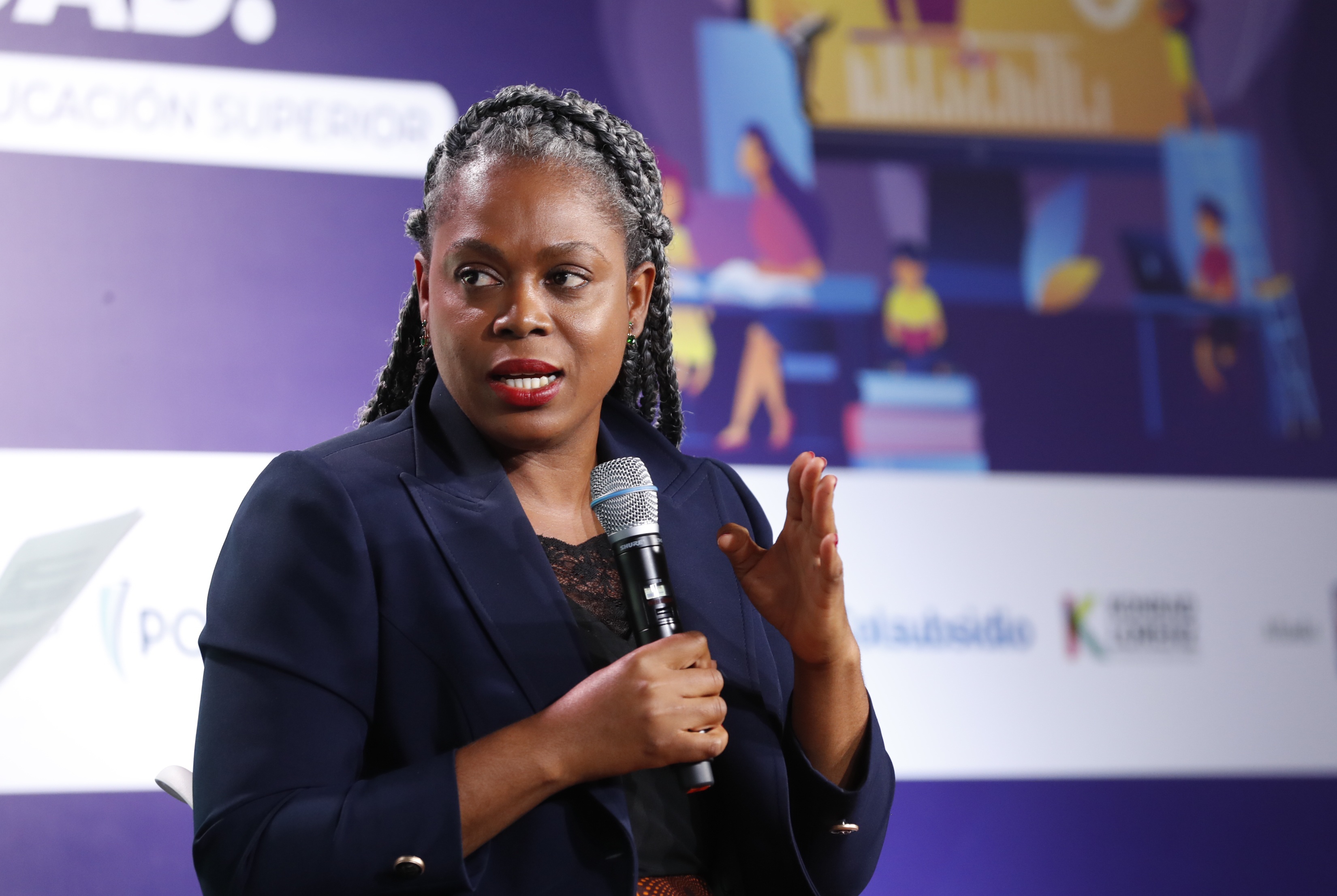 Ministra de Educación Nacional Aurora Vergara