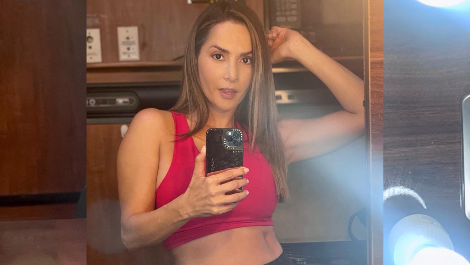 Carmen Villalobos se robó las miradas por foto en la que presumió sus  piernas