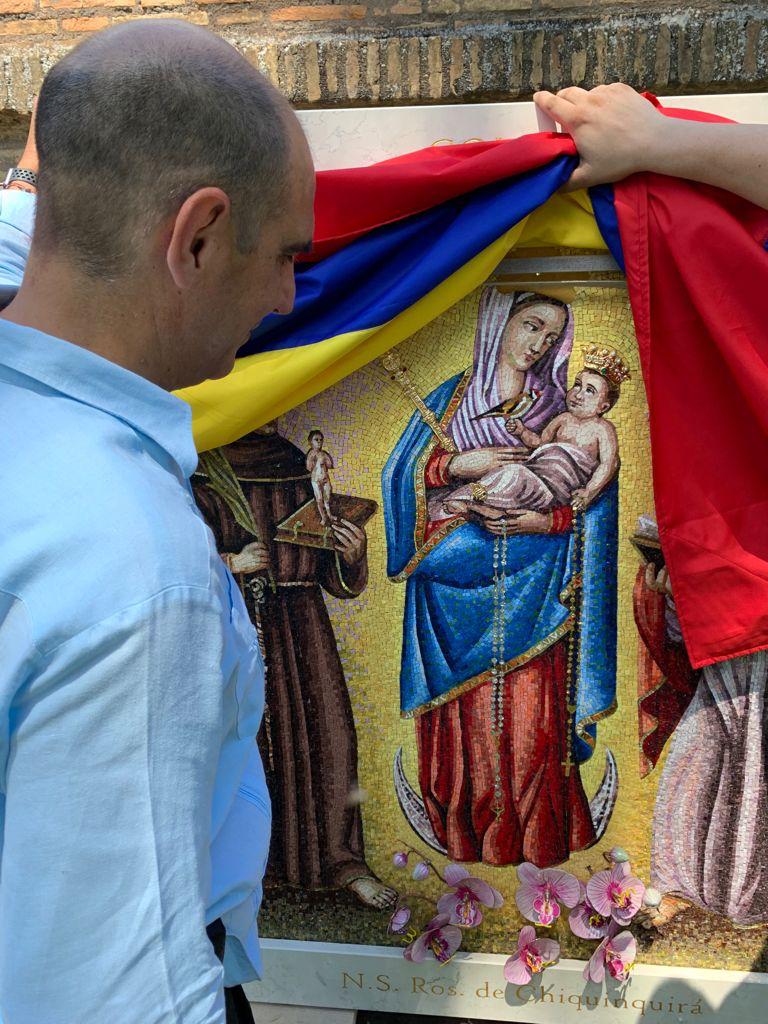Histórico: Mosaico de la Virgen de Chiquinquirá estará en los Jardines Vaticanos - Semana