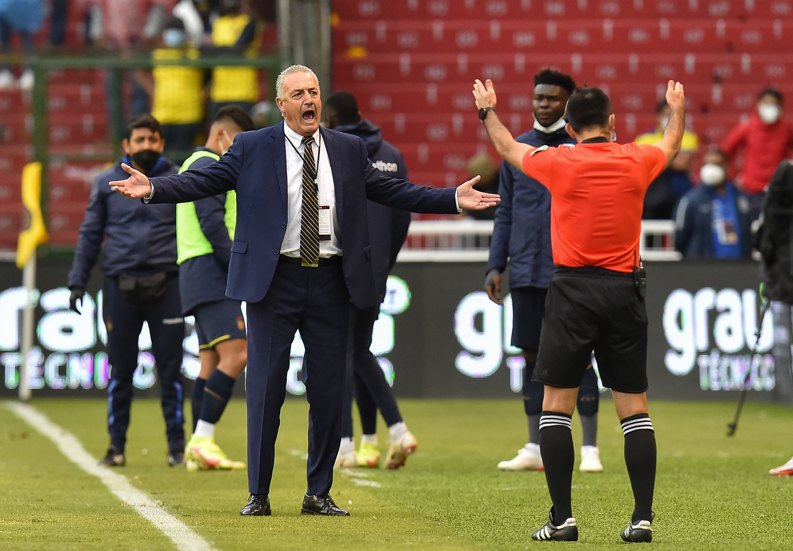 La polémica sigue en suelo ecuatoriano luego del polémico empate ante Brasil.