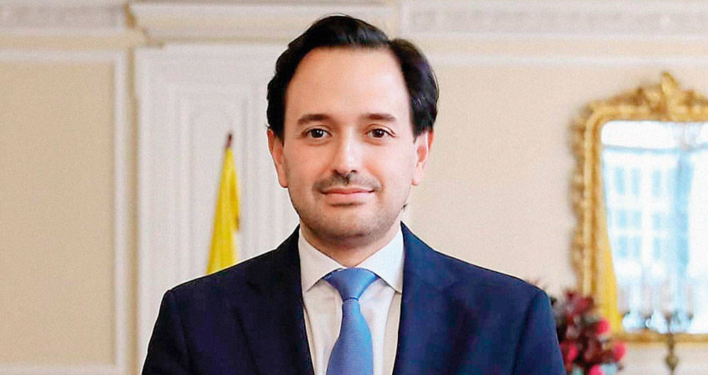 Diego Mesa, Ministro de Minas y Energía.