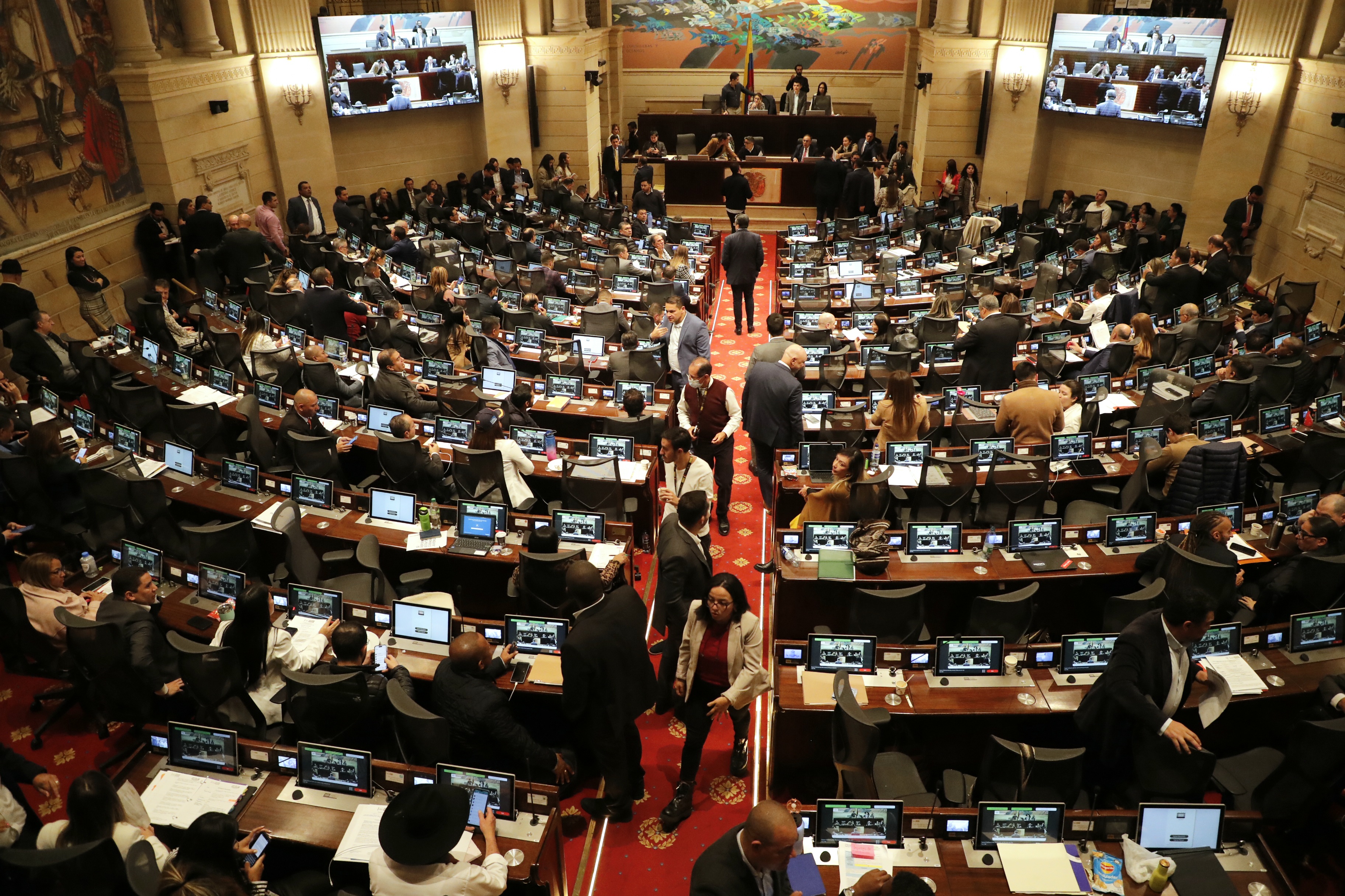 Plenaria de Cámara de representante último día de sesiones ordinarias del Congreso