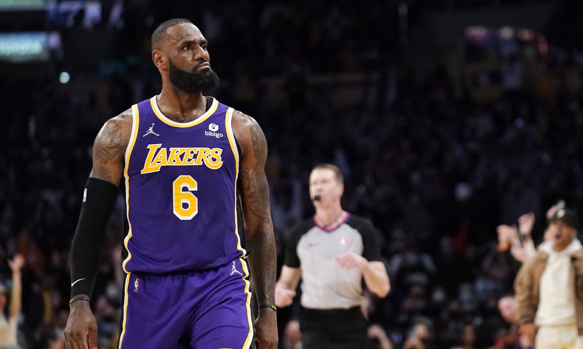 NBA: Los Lakers retirarán la camiseta de LeBron James cuando