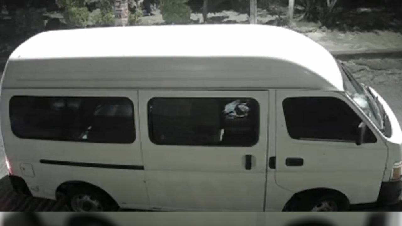 Esta es la camioneta en la que el individuo quería que su víctima entrara.